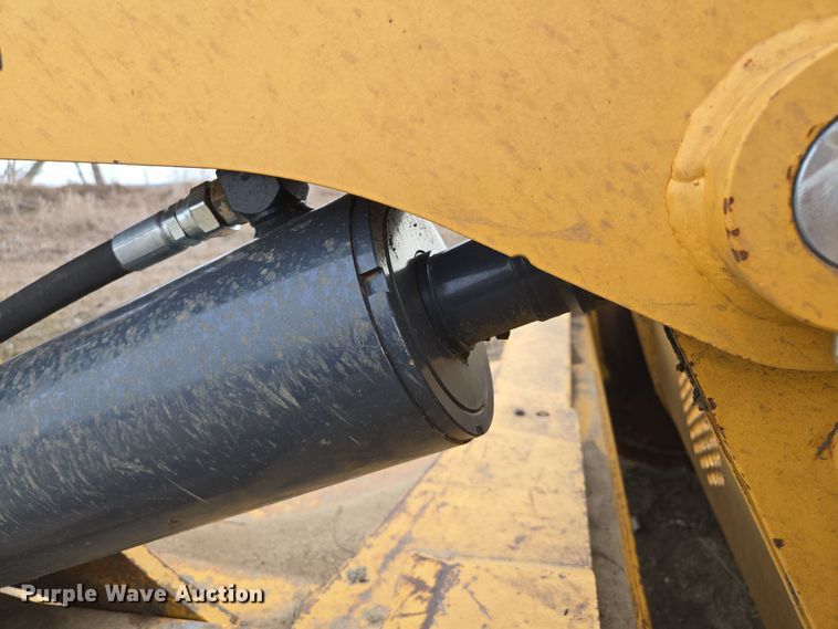 image for item EQ6773 2006 John Deere  1814C  scraper