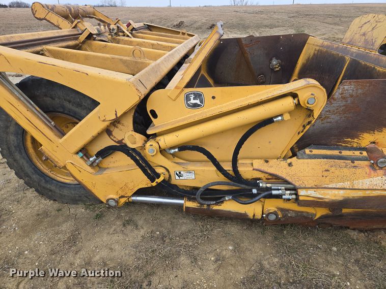 image for item EQ6773 2006 John Deere  1814C  scraper