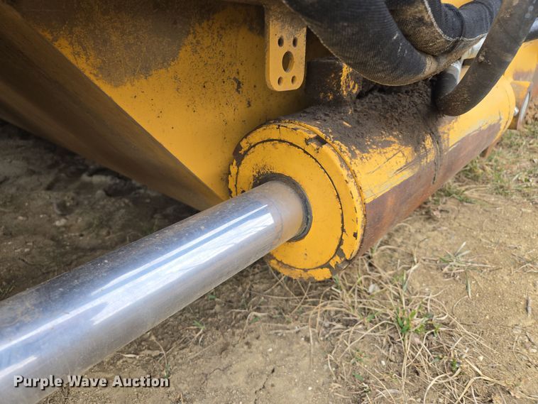 image for item EQ6773 2006 John Deere  1814C  scraper