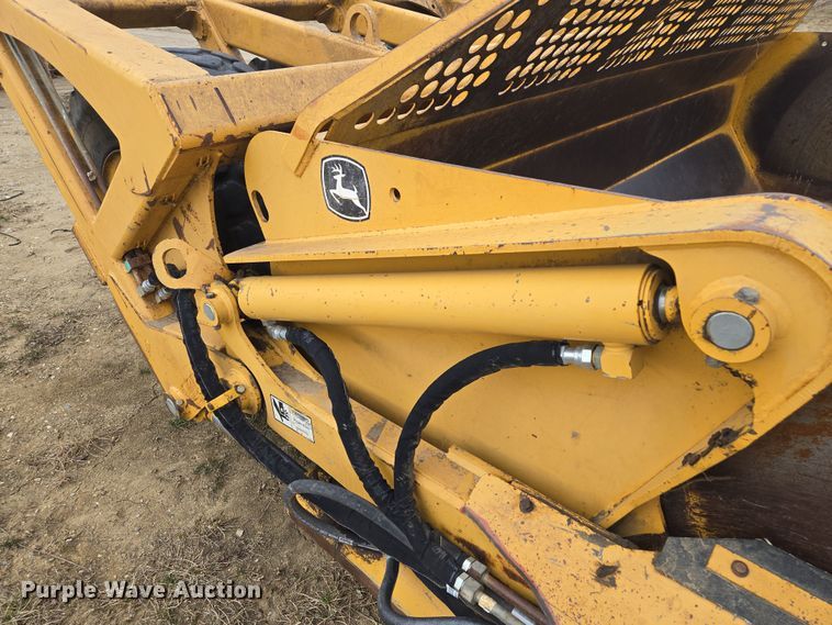 image for item EQ6773 2006 John Deere  1814C  scraper