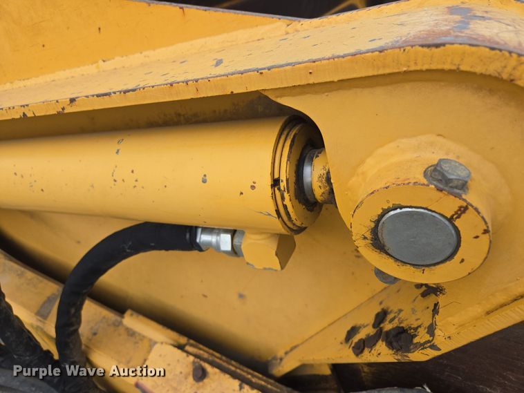 image for item EQ6773 2006 John Deere  1814C  scraper