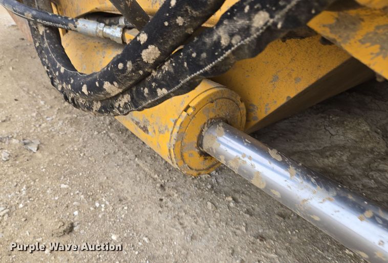 image for item EQ6773 2006 John Deere  1814C  scraper