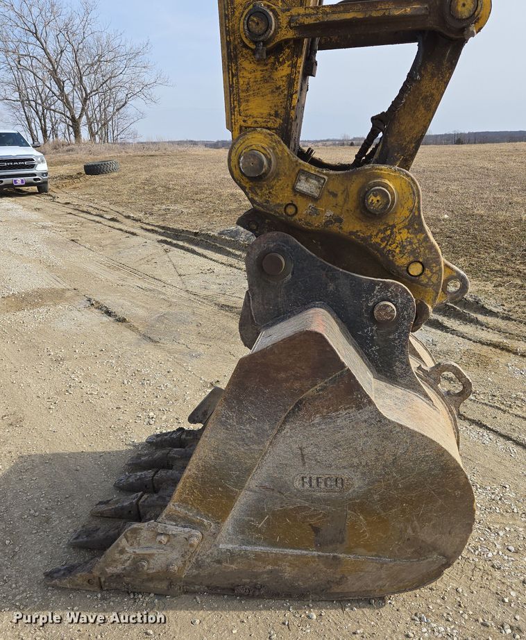 image for item EQ6775 2019 Kobelco  SK210LC-10 excavator