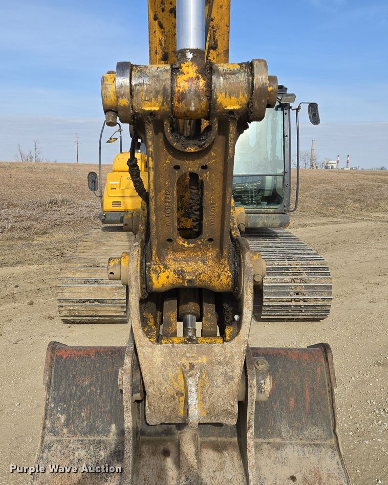 image for item EQ6775 2019 Kobelco  SK210LC-10 excavator