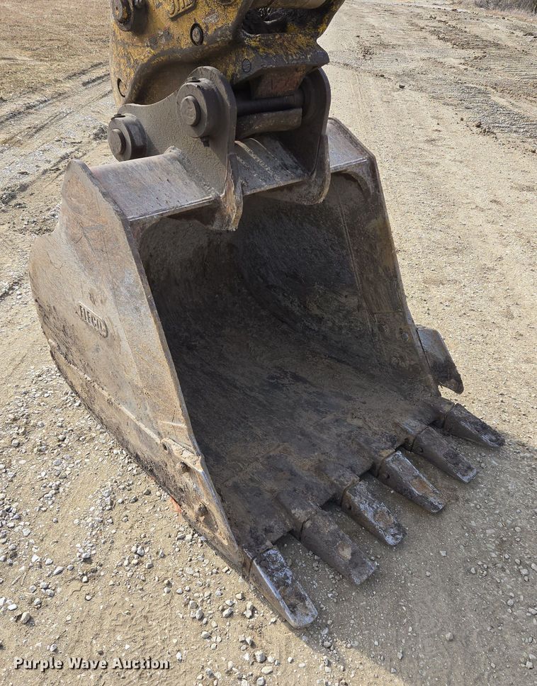 image for item EQ6775 2019 Kobelco  SK210LC-10 excavator