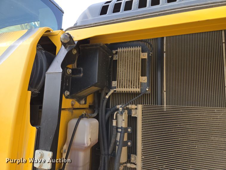 image for item EQ6775 2019 Kobelco  SK210LC-10 excavator