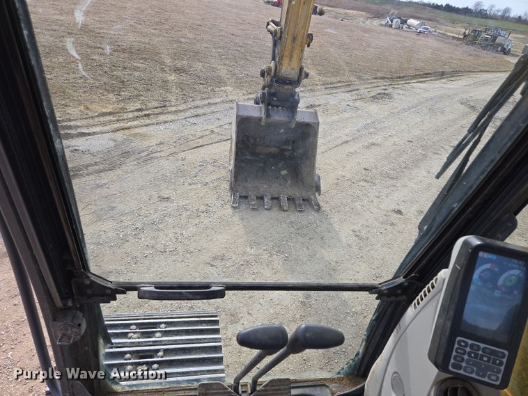 image for item EQ6775 2019 Kobelco  SK210LC-10 excavator