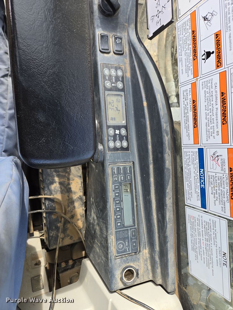 image for item EQ6775 2019 Kobelco  SK210LC-10 excavator