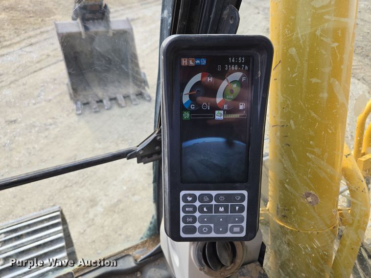 image for item EQ6775 2019 Kobelco  SK210LC-10 excavator
