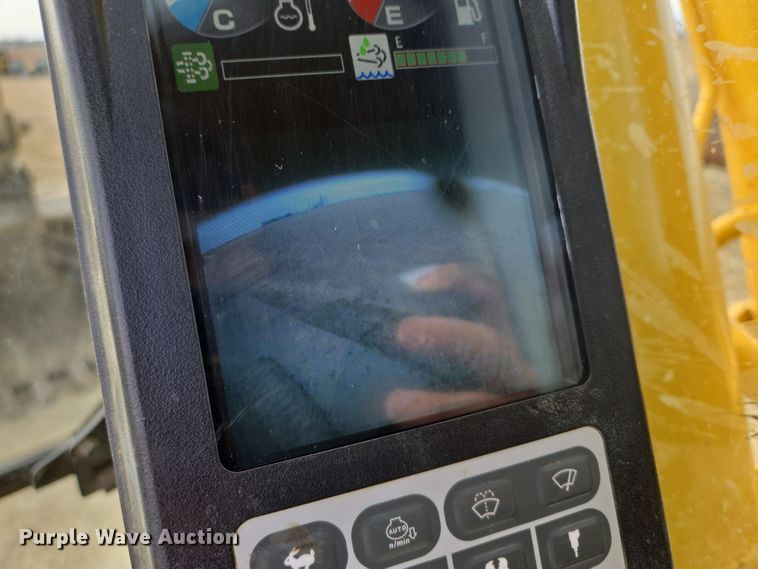 image for item EQ6775 2019 Kobelco  SK210LC-10 excavator