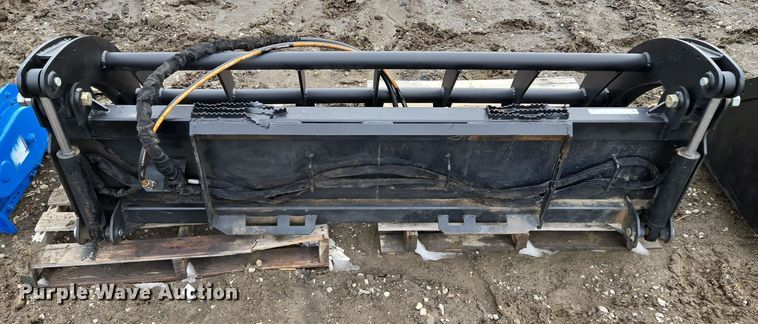 image for item EQ6796 Skid steer grapple bucket 