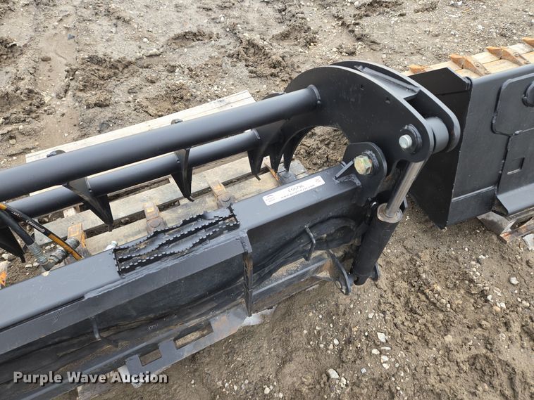 image for item EQ6796 Skid steer grapple bucket 