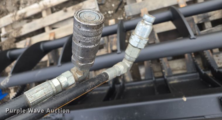 image for item EQ6796 Skid steer grapple bucket 