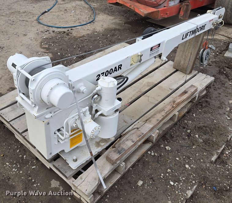 image for item EQ6798 Lift Moore  2700AR crane