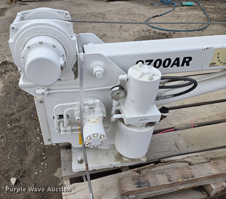 image for item EQ6798 Lift Moore  2700AR crane