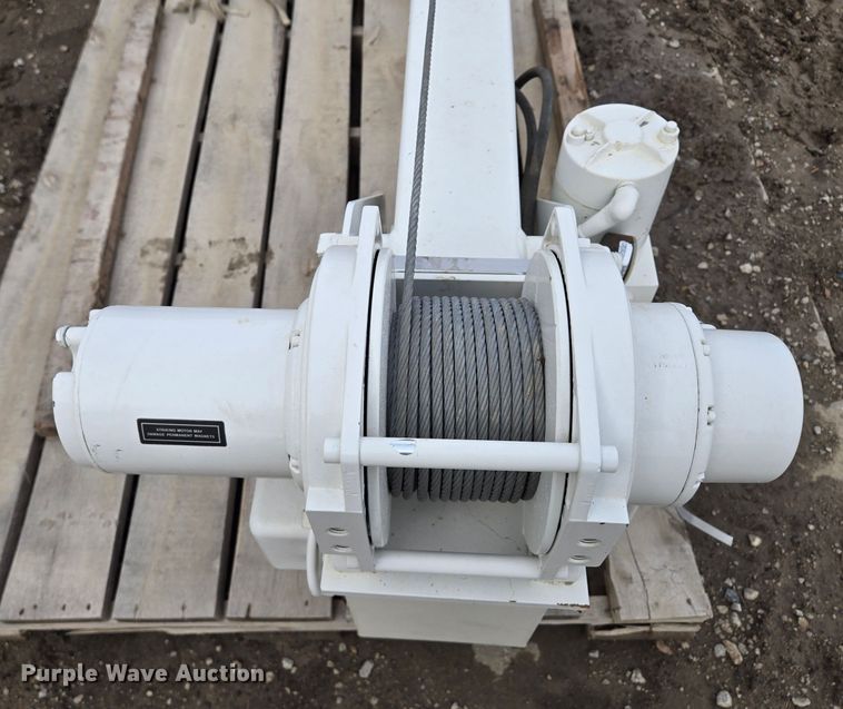 image for item EQ6798 Lift Moore  2700AR crane