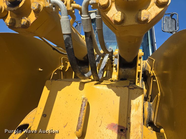 image for item EQ6832 1998 Caterpillar 980G wheel loader