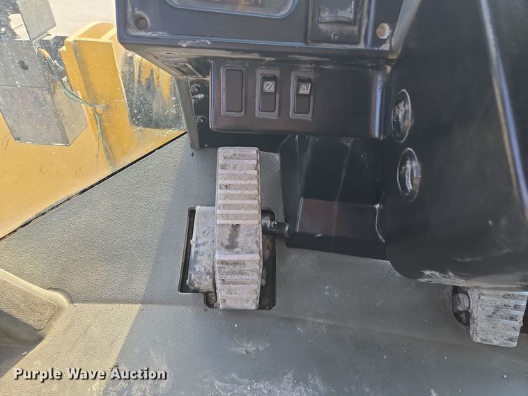 image for item EQ6832 1998 Caterpillar 980G wheel loader