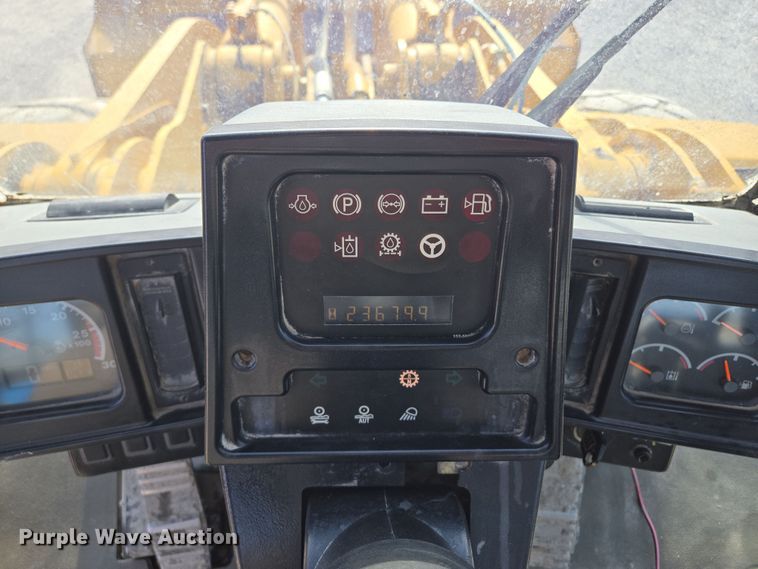 image for item EQ6832 1998 Caterpillar 980G wheel loader