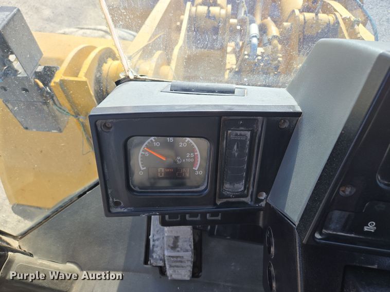 image for item EQ6832 1998 Caterpillar 980G wheel loader