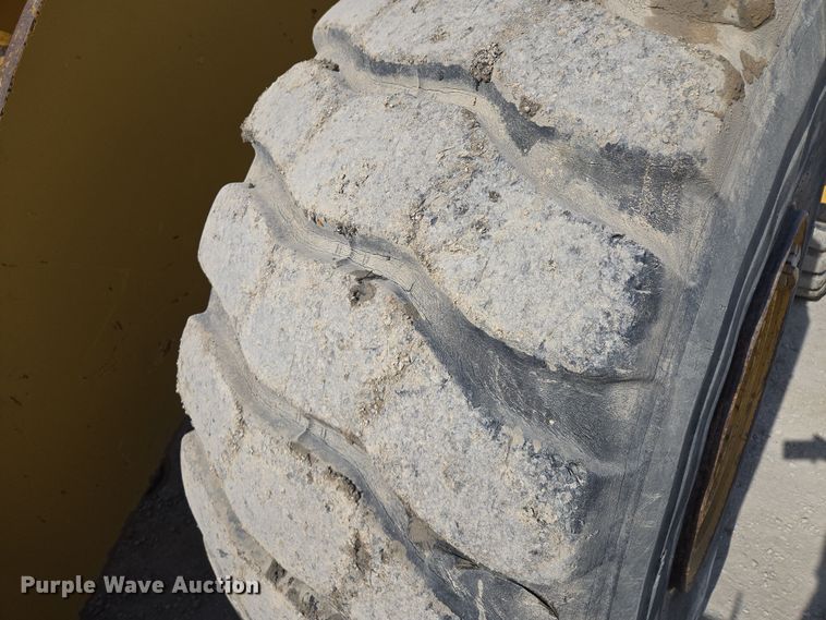 image for item EQ6832 1998 Caterpillar 980G wheel loader