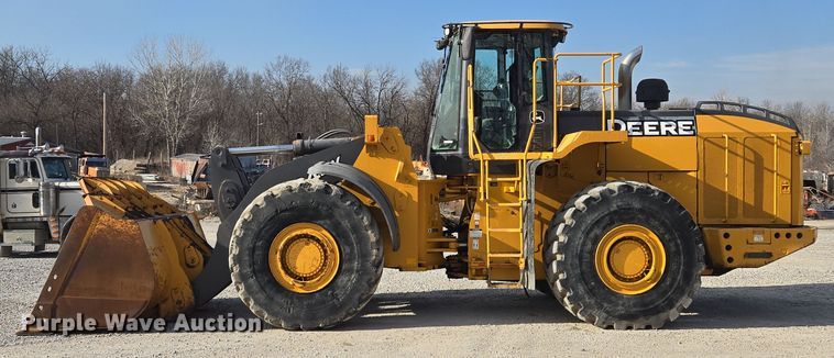 image for item EQ6833 2012 John Deere 844K wheel loader