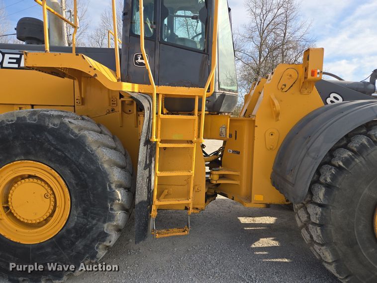 image for item EQ6833 2012 John Deere 844K wheel loader
