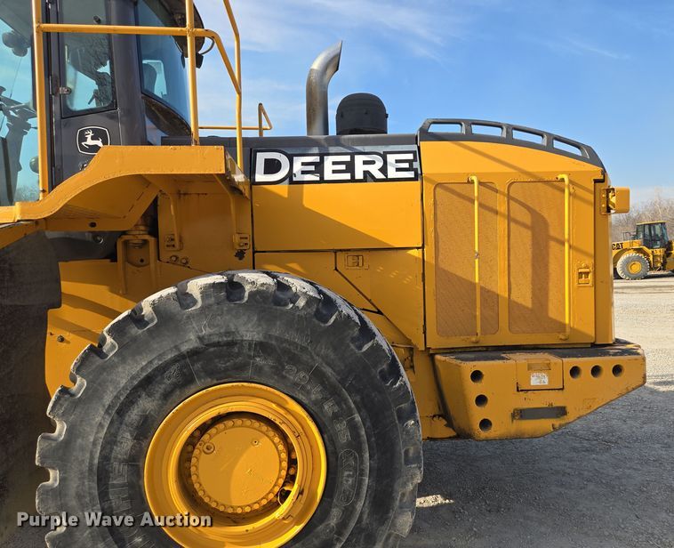 image for item EQ6833 2012 John Deere 844K wheel loader