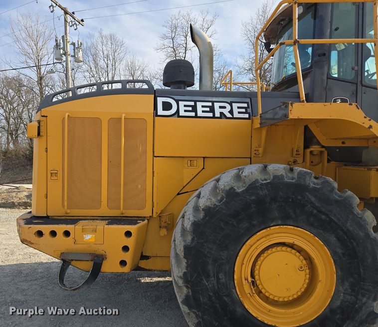 image for item EQ6833 2012 John Deere 844K wheel loader