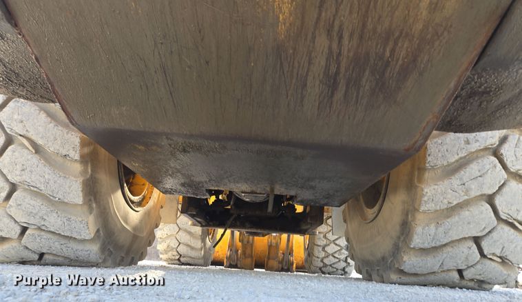 image for item EQ6833 2012 John Deere 844K wheel loader