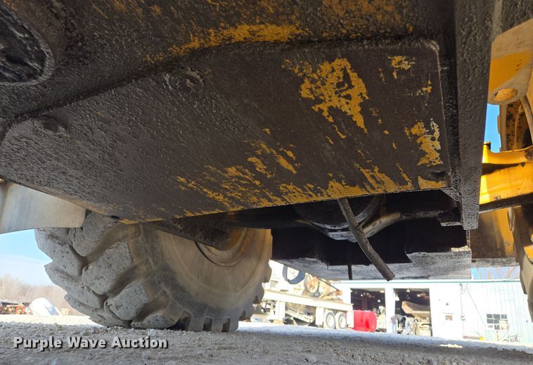 image for item EQ6833 2012 John Deere 844K wheel loader