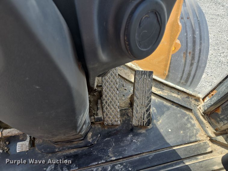 image for item EQ6833 2012 John Deere 844K wheel loader