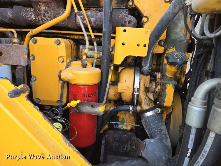 image for item EQ6833 2012 John Deere 844K wheel loader