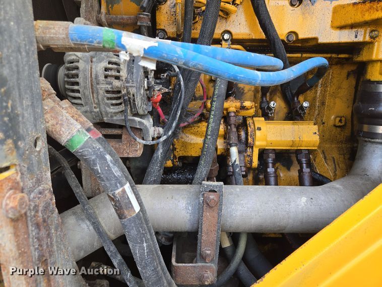 image for item EQ6833 2012 John Deere 844K wheel loader