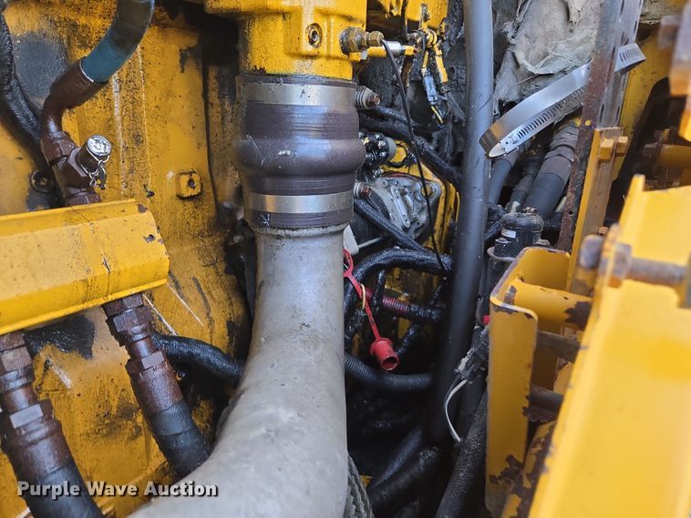 image for item EQ6833 2012 John Deere 844K wheel loader