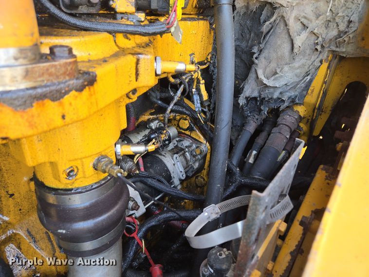 image for item EQ6833 2012 John Deere 844K wheel loader