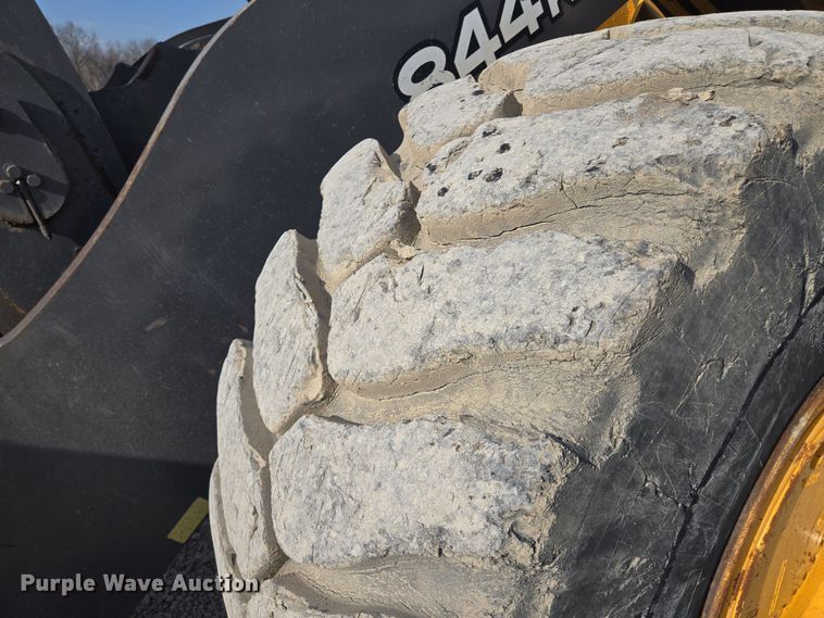 image for item EQ6833 2012 John Deere 844K wheel loader