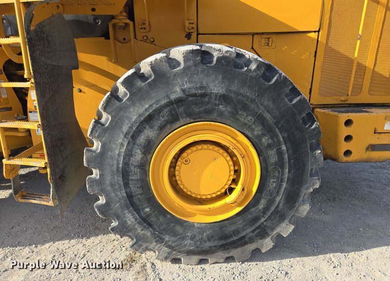 image for item EQ6833 2012 John Deere 844K wheel loader