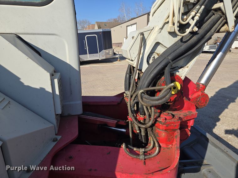 image for item EQ6835 2011 Takeuchi TB180FR mini excavator