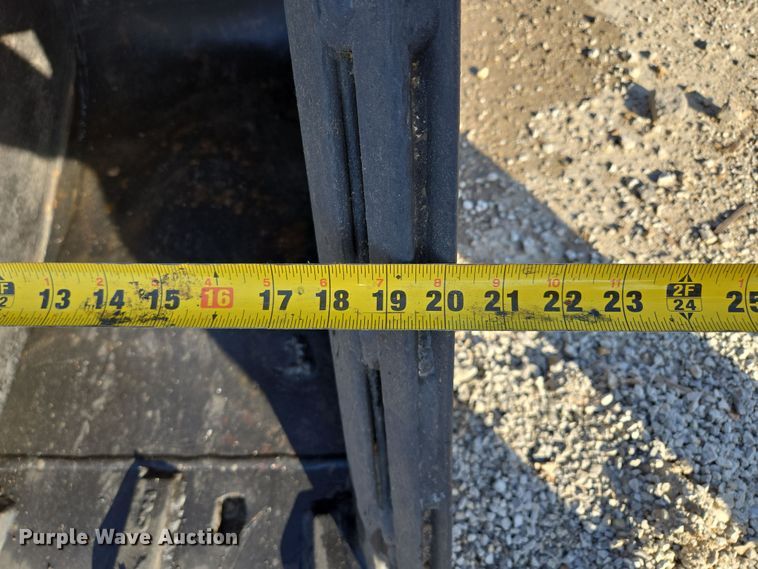 image for item EQ6835 2011 Takeuchi TB180FR mini excavator