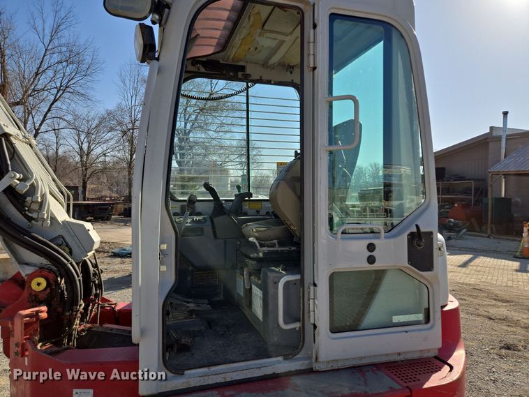 image for item EQ6835 2011 Takeuchi TB180FR mini excavator