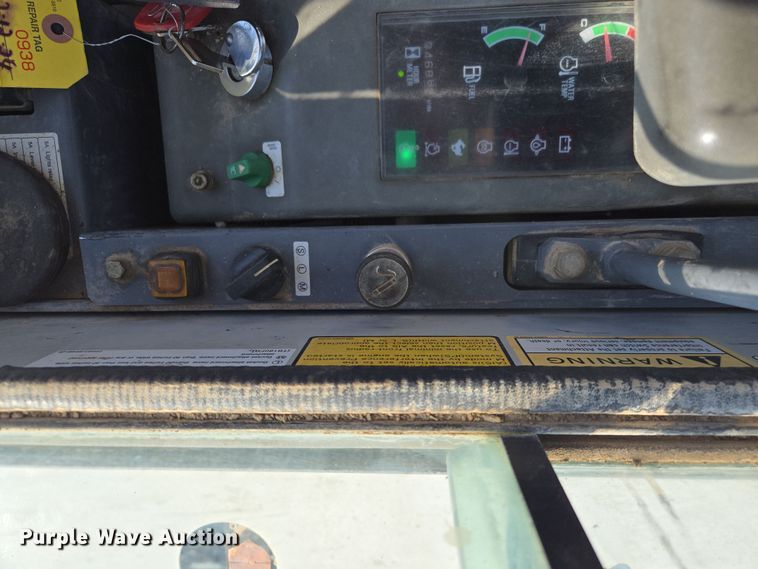 image for item EQ6835 2011 Takeuchi TB180FR mini excavator