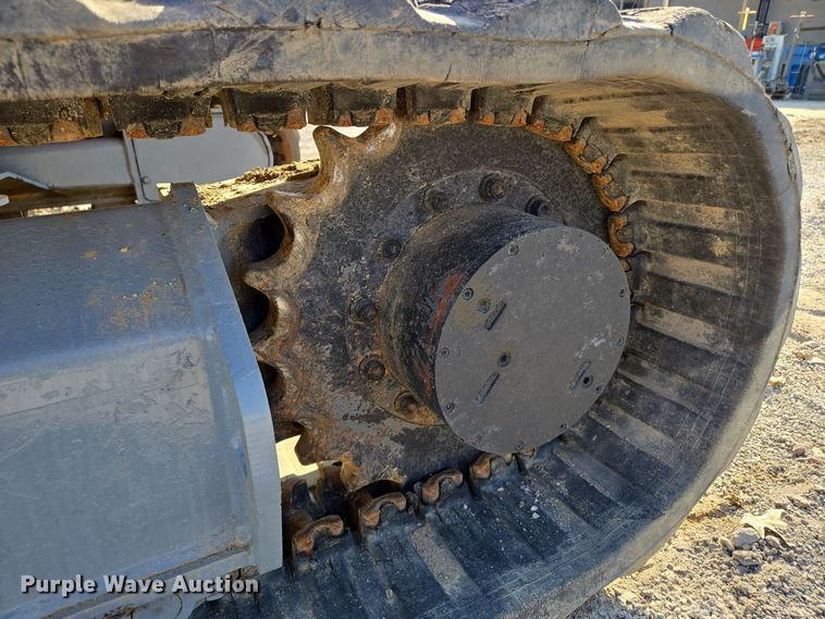 image for item EQ6835 2011 Takeuchi TB180FR mini excavator