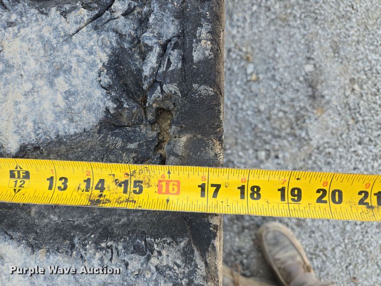 image for item EQ6835 2011 Takeuchi TB180FR mini excavator