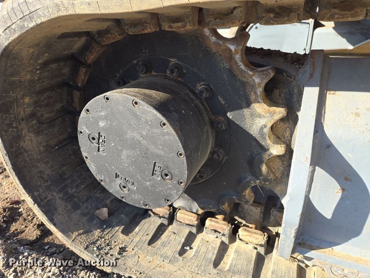 image for item EQ6835 2011 Takeuchi TB180FR mini excavator