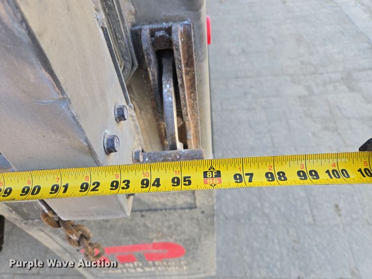 image for item EQ6836 2005 Mack 613 dump truck