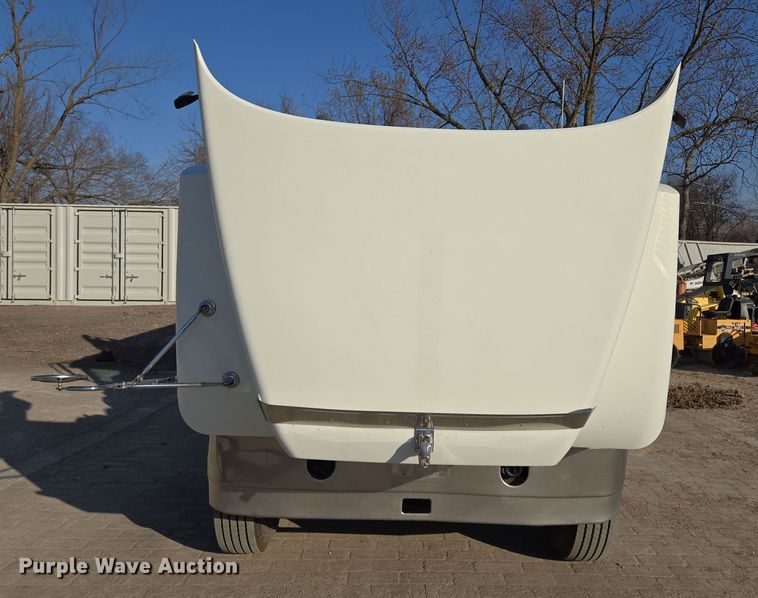 image for item EQ6836 2005 Mack 613 dump truck