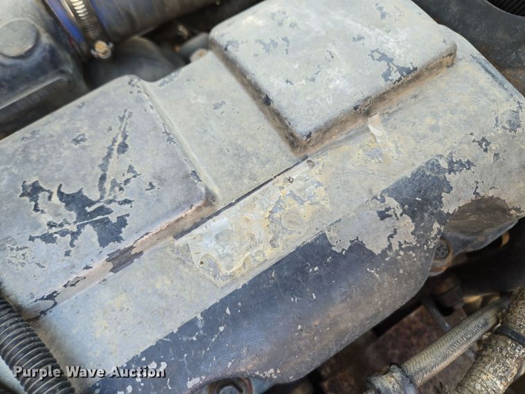 image for item EQ6836 2005 Mack 613 dump truck