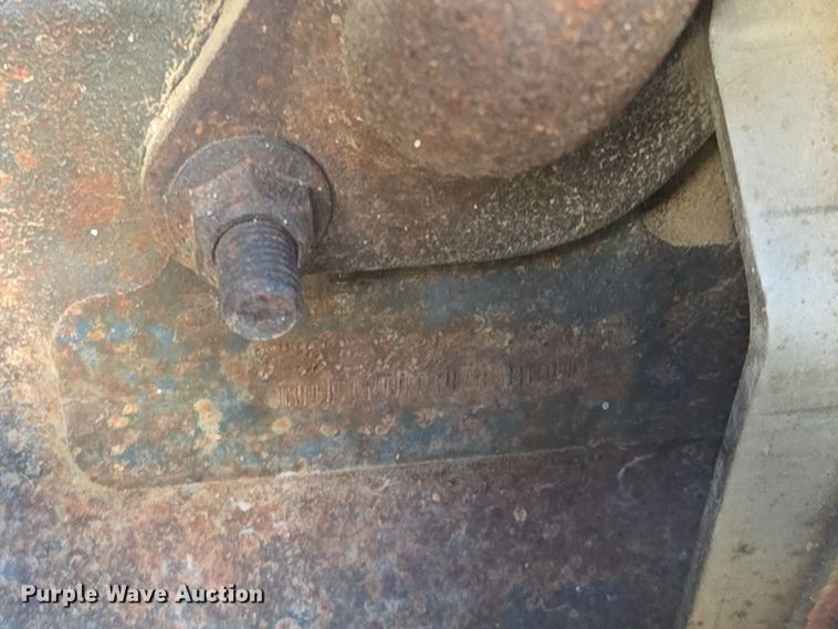 image for item EQ6836 2005 Mack 613 dump truck