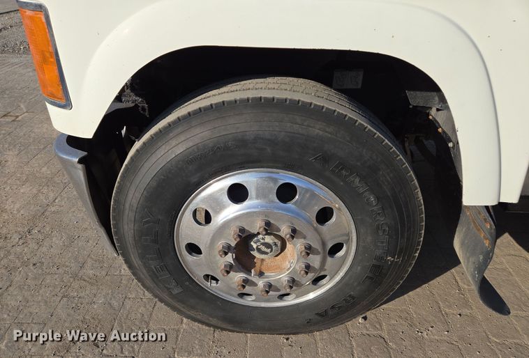 image for item EQ6836 2005 Mack 613 dump truck